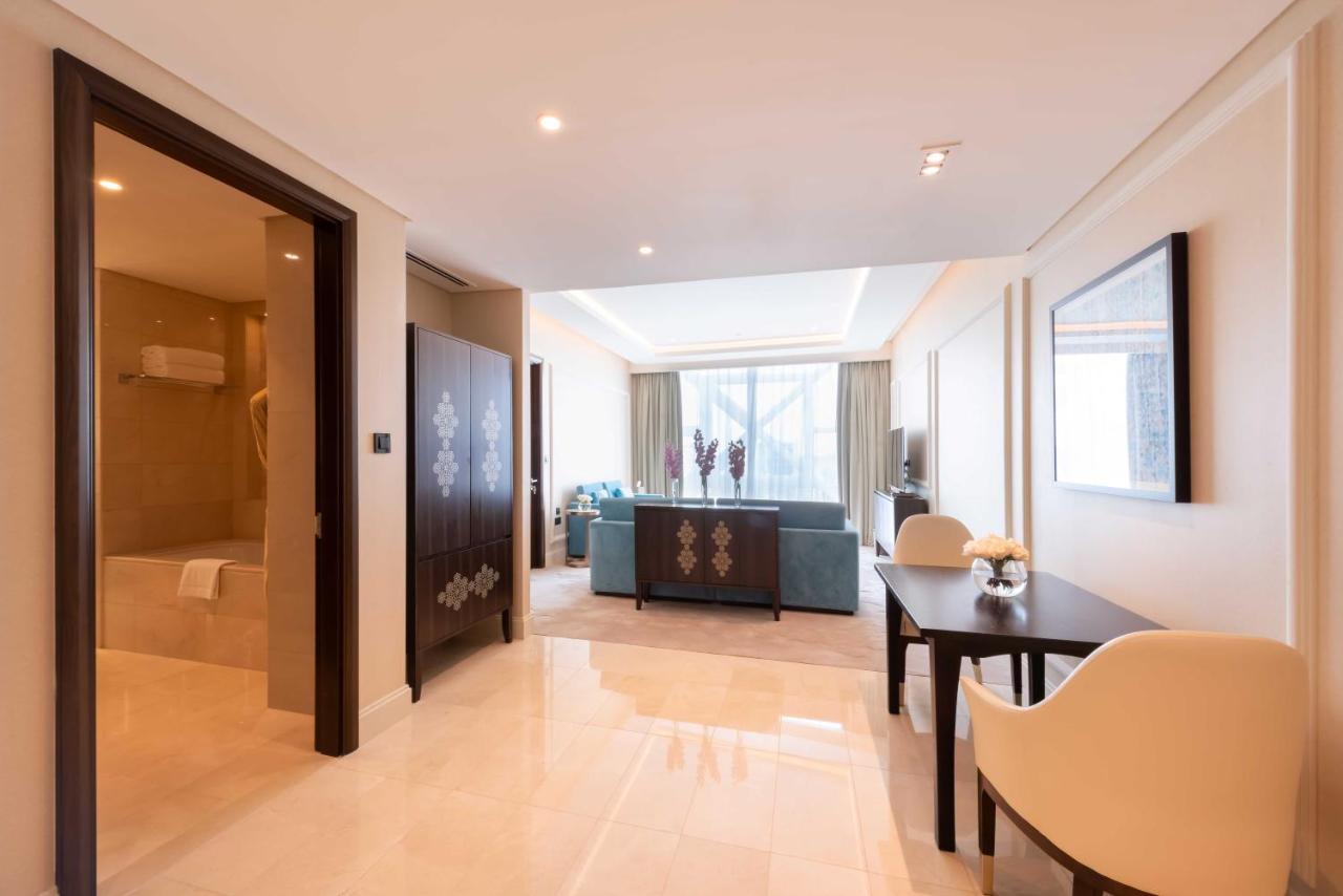 Shaza Doha Hotel Ngoại thất bức ảnh A suite at the hotel