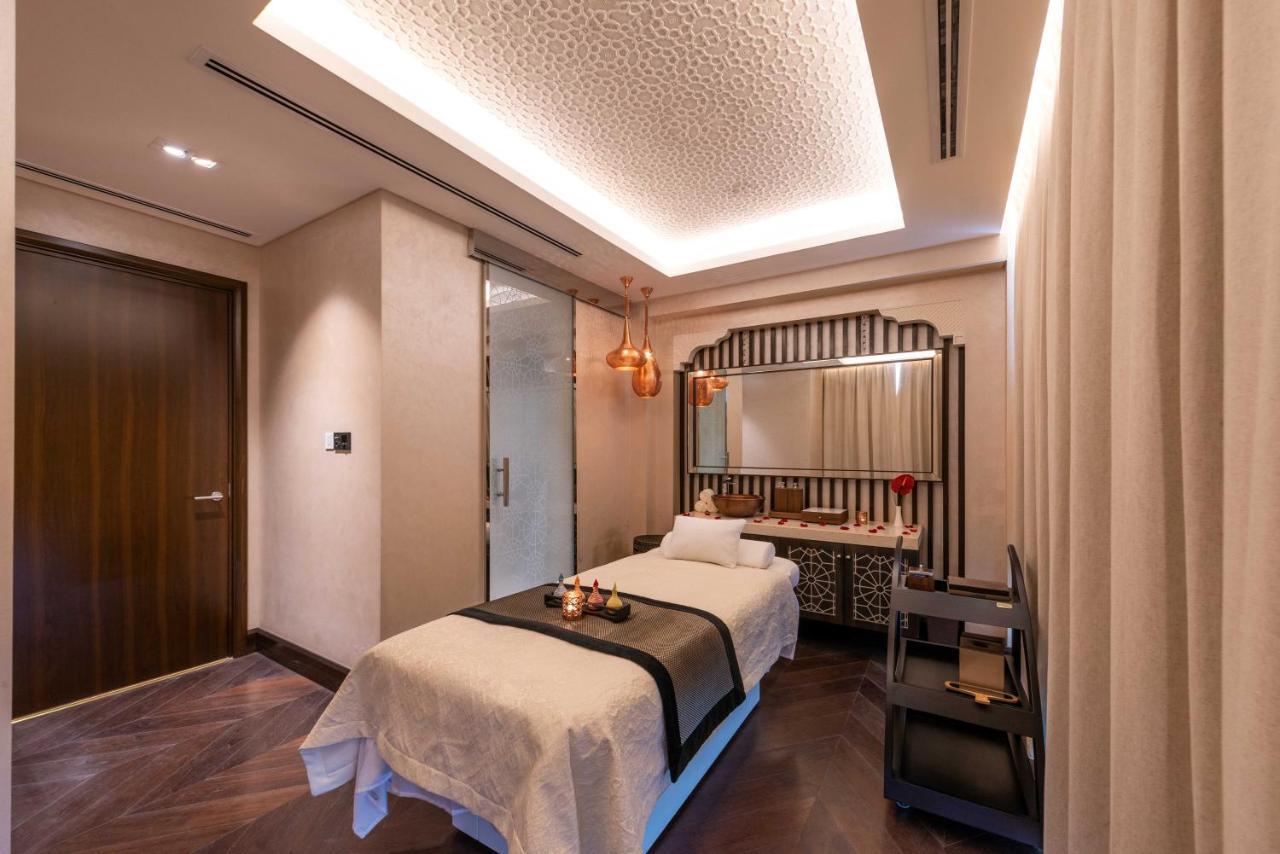Shaza Doha Hotel Ngoại thất bức ảnh A treatment room at the spa
